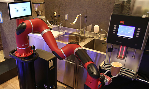Café servido por robôs